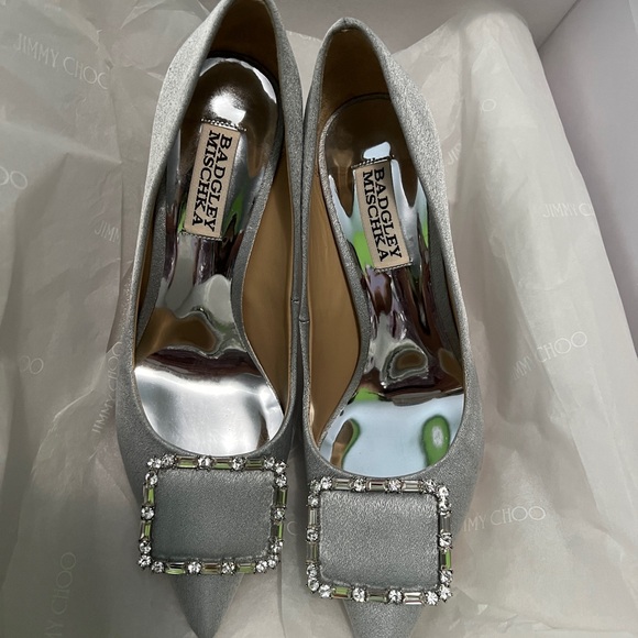 Badgley Mischka Shoes - NWOT Badgley Mischka Glittering Silver Heels